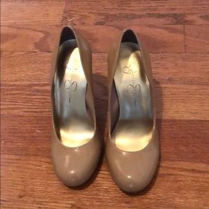 Jessica Simpson closed toe pumps